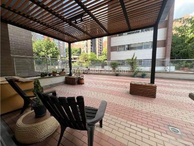 Apartamento de 2 alcobas en venta en El Poblado Castropol, Medellín, 111 m² · foto 8 de 16