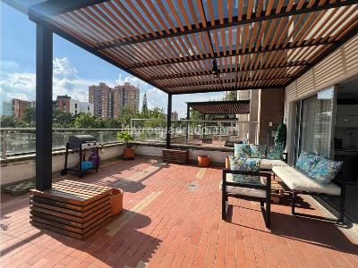 Apartamento de 2 alcobas en venta en El Poblado Castropol, Medellín, 111 m² · foto 11 de 16