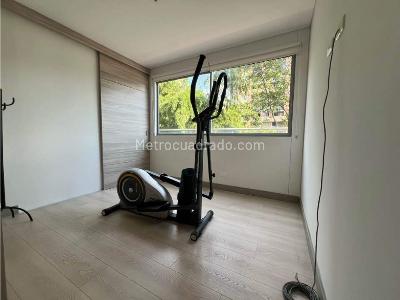 Apartamento de 2 alcobas en venta en El Poblado Castropol, Medellín, 111 m² · foto 13 de 16