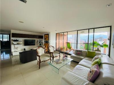 Apartamento en venta en El Poblado, Medellín · foto 3 de 18