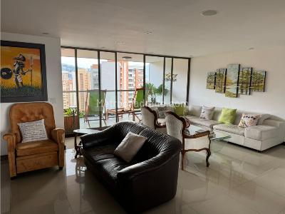 Apartamento en venta en El Poblado, Medellín · foto 8 de 18