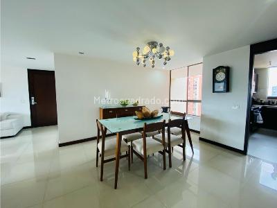 Apartamento en venta en El Poblado, Medellín · foto 9 de 18