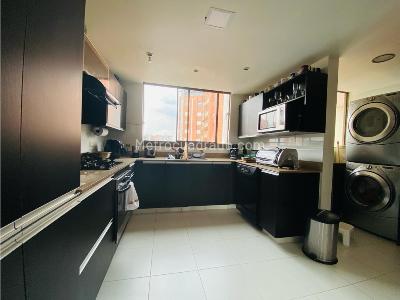 Apartamento en venta en El Poblado, Medellín · foto 18 de 18