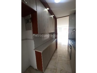 Apartamento de 2 alcobas en arriendo en Poblado Lalinde, Medellín, 85 m² · foto 3 de 18