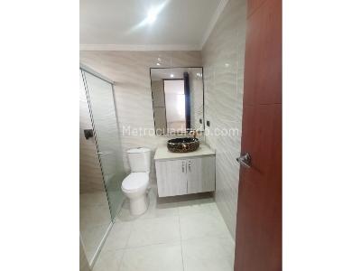 Apartamento de 2 alcobas en arriendo en Poblado Lalinde, Medellín, 85 m² · foto 17 de 18