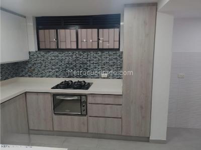 Apartamento de 3 alcobas en venta en Poblado Manila, Medellín, 84 m² · foto 1 de 20