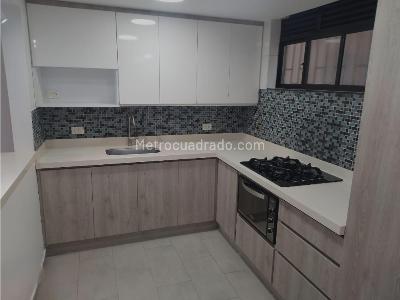 Apartamento de 3 alcobas en venta en Poblado Manila, Medellín, 84 m² · foto 4 de 20