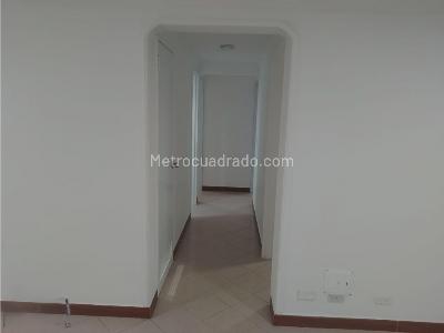 Apartamento de 3 alcobas en venta en Poblado Manila, Medellín, 84 m² · foto 8 de 20
