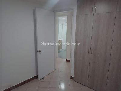 Apartamento de 3 alcobas en venta en Poblado Manila, Medellín, 84 m² · foto 10 de 20