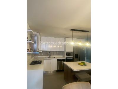 Apartamento de 3 alcobas en arriendo en Envigado Las Brujas, Medellín, 164 m² · foto 3 de 17