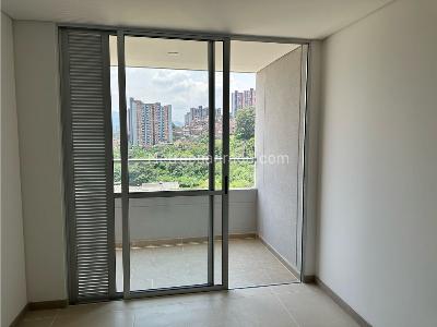 Apartamento de 2 alcobas en venta en Guayabal, Medellín, 58 m² · foto 4 de 16