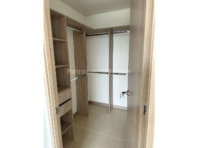Apartamento de 2 alcobas en venta en Guayabal, Medellín, 58 m² · foto 12 de 16