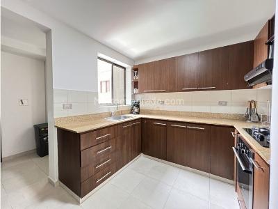 Apartamento en arriendo en Poblado, Medellín · foto 3 de 12