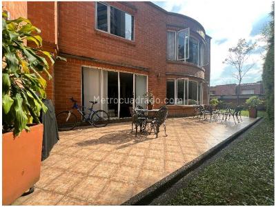 Casa de 4 alcobas en venta en Poblado La Calera, Medellín, 360 m² · foto 5 de 20