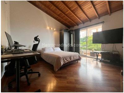 Casa de 4 alcobas en venta en Poblado La Calera, Medellín, 360 m² · foto 7 de 20