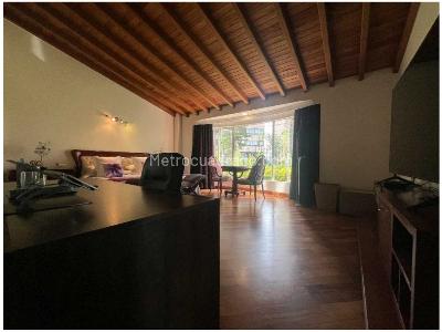 Casa de 4 alcobas en venta en Poblado La Calera, Medellín, 360 m² · foto 9 de 20