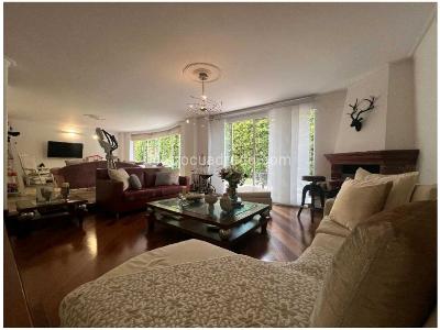 Casa de 4 alcobas en venta en Poblado La Calera, Medellín, 360 m² · foto 11 de 20