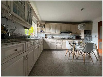 Casa de 4 alcobas en venta en Poblado La Calera, Medellín, 360 m² · foto 12 de 20