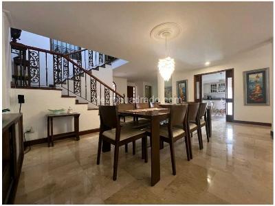 Casa de 4 alcobas en venta en Poblado La Calera, Medellín, 360 m² · foto 16 de 20