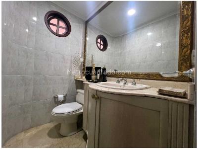 Casa de 4 alcobas en venta en Poblado La Calera, Medellín, 360 m² · foto 19 de 20