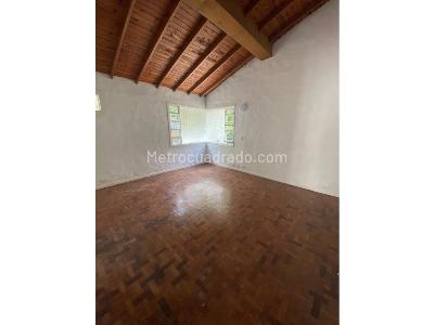 Casa de 4 alcobas en arriendo en Envigad, Envigado, 350 m² · foto 4 de 20