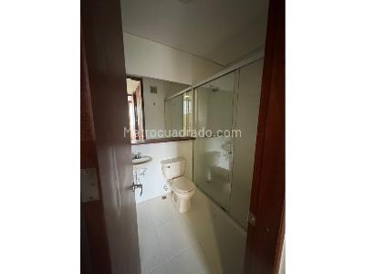Apartamento de 3 alcobas en arriendo en El Poblado El Tesoro, Medellín, 272 m² · foto 19 de 20