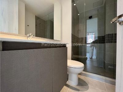 Apartamento de 3 alcobas en venta en El Poblado, Medellín, 86 m² · foto 11 de 14