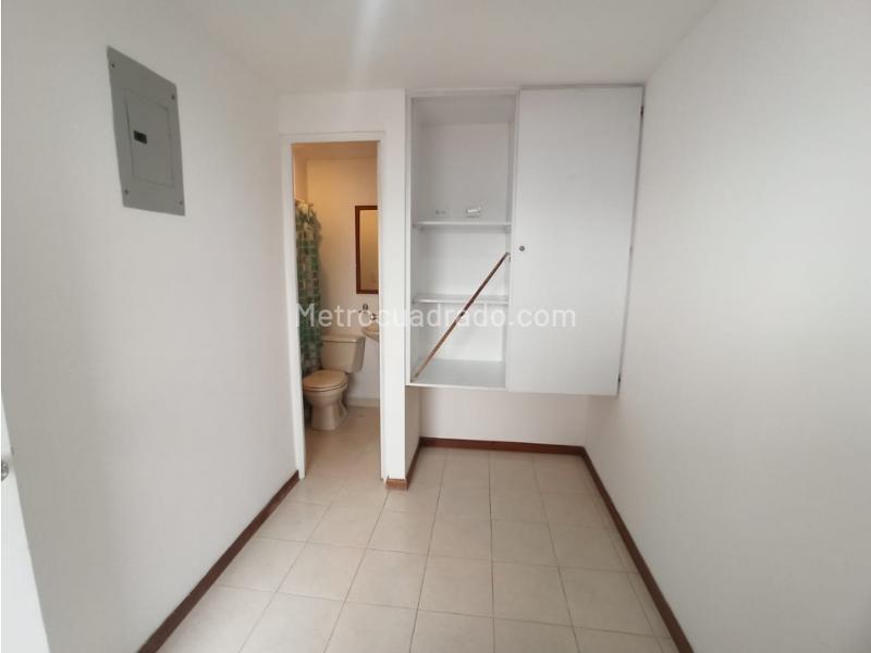 3BR Apartment Near El Tesoro Mall in El Poblado - 9