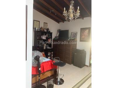Casa de 4 alcobas en venta en Envigado, Envigado, 220 m² · foto 4 de 15