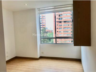 Apartamento de 3 alcobas en venta en El Poblado, Medellín, 188 m² · foto 6 de 8