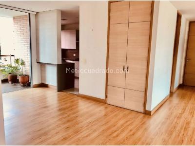 Apartamento de 3 alcobas en venta en El Poblado, Medellín, 188 m² · foto 7 de 8