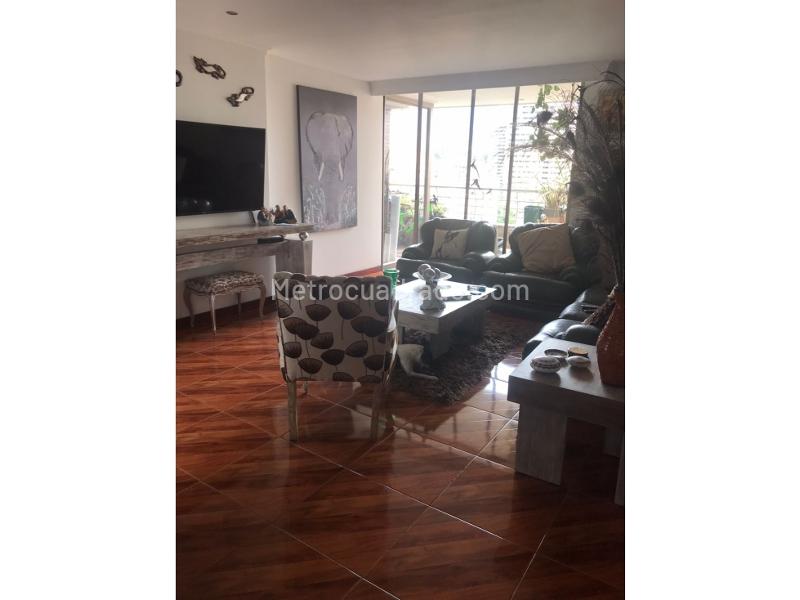 Apartamento de 3 Alcobas en Los Parra, cerca a Av. El Poblado