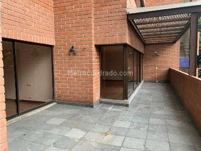 Apartamento en venta en El Poblado, Medellín · foto 4 de 20