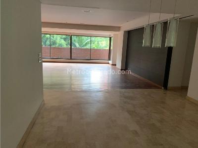 Apartamento en venta en El Poblado, Medellín · foto 7 de 20