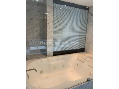 Apartamento en venta en El Poblado, Medellín · foto 10 de 20