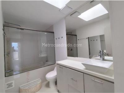 Apartamento en arriendo en Poblado, Medellín · foto 5 de 5