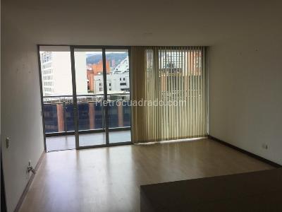 Apartamento de 2 alcobas en arriendo en El Poblado Oviedo, Medellín, 100 m² · foto 2 de 17