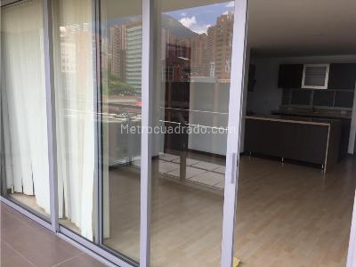 Apartamento de 2 alcobas en arriendo en El Poblado Oviedo, Medellín, 100 m² · foto 4 de 17