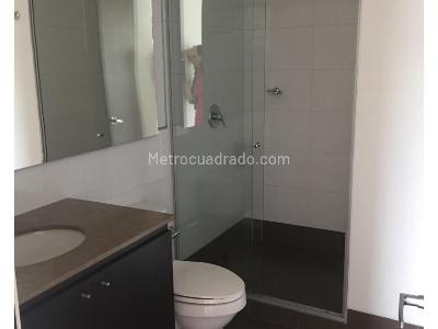 Apartamento de 2 alcobas en arriendo en El Poblado Oviedo, Medellín, 100 m² · foto 13 de 17