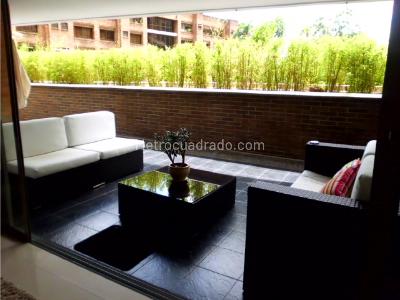 Apartamento de 4 alcobas en venta en El Poblado, Medellín, 199 m² · foto 2 de 20