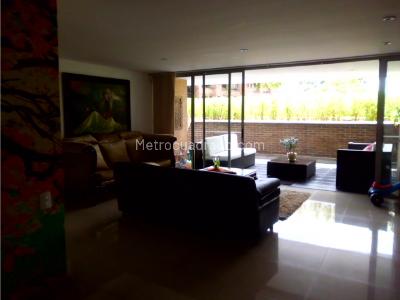 Apartamento de 4 alcobas en venta en El Poblado, Medellín, 199 m² · foto 4 de 20