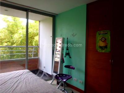 Apartamento de 4 alcobas en venta en El Poblado, Medellín, 199 m² · foto 11 de 20