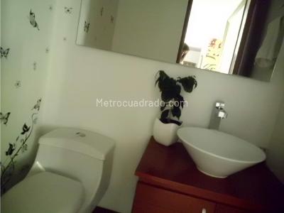 Apartamento de 4 alcobas en venta en El Poblado, Medellín, 199 m² · foto 16 de 20