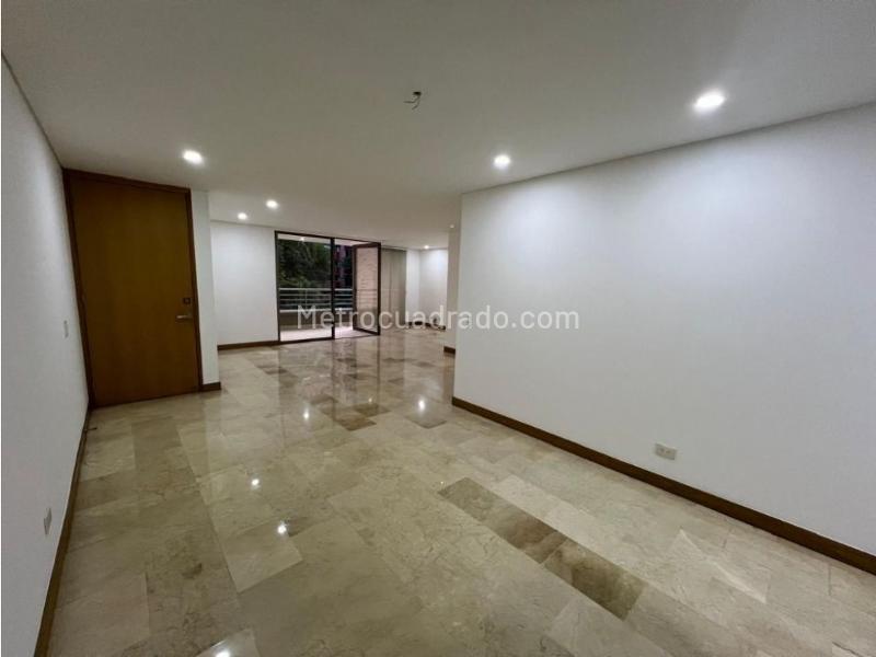 Apartamento en Arriendo de 2 Alcobas cerca a Oviedo y Santa Fe - 3