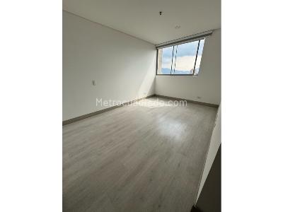 Apartamento de 3 alcobas en arriendo en El Poblado, Medellín, 184 m² · foto 5 de 19