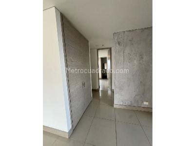 Apartamento de 3 alcobas en arriendo en El Poblado, Medellín, 184 m² · foto 11 de 19