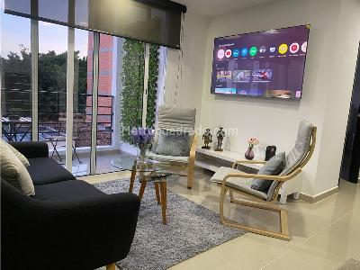 Apartamento en arriendo en Laureles, Medellín · foto 2 de 17
