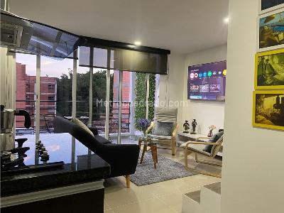 Apartamento en arriendo en Laureles, Medellín · foto 3 de 17