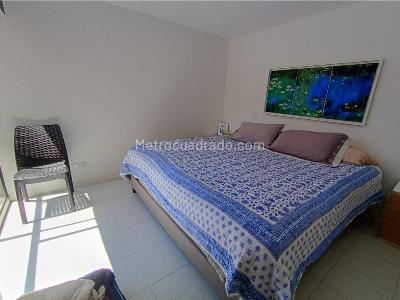 Apartamento de 3 alcobas en venta en El Poblado, Medellín, 90 m² · foto 7 de 14