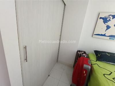 Apartamento de 3 alcobas en venta en El Poblado, Medellín, 90 m² · foto 12 de 14